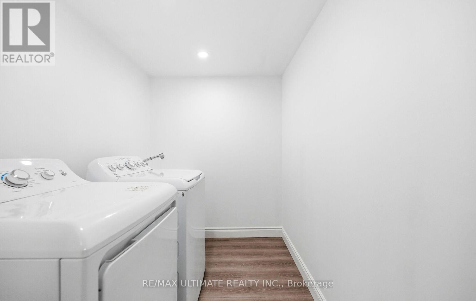 637 WETTLAUFER TERRACE - 35