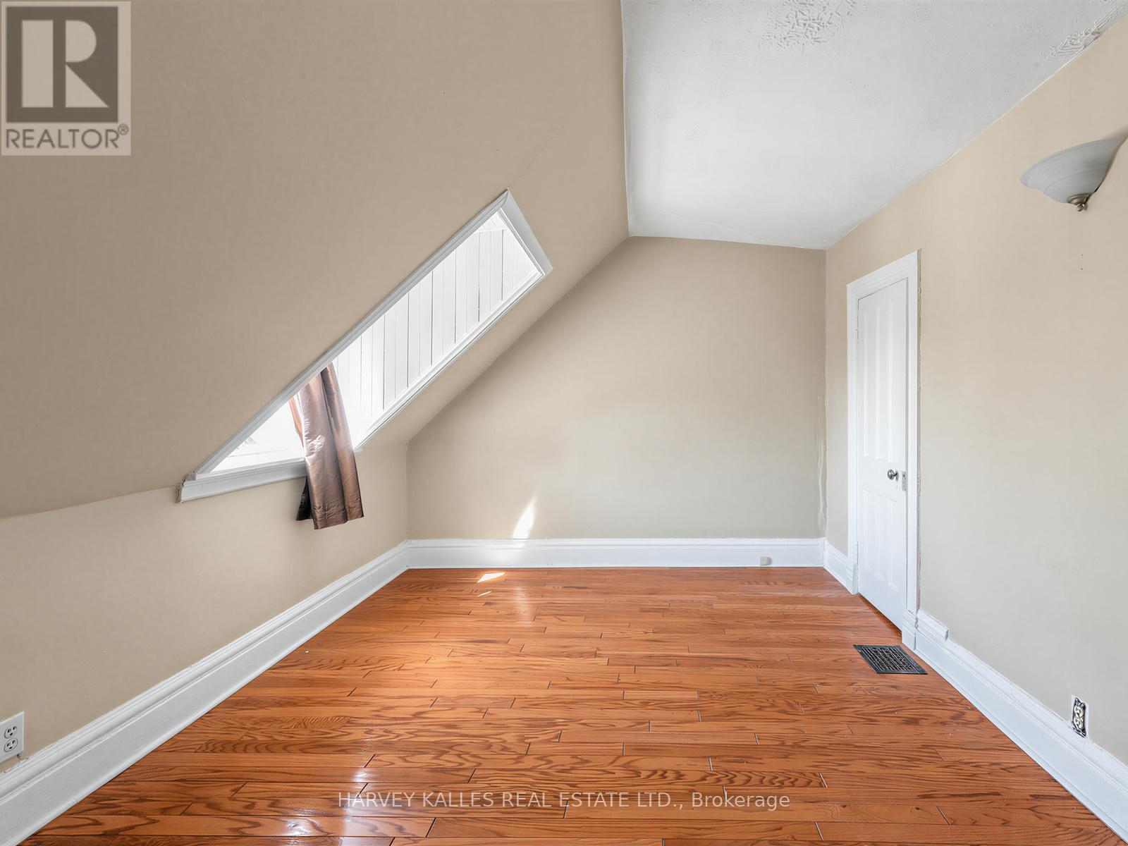 258 HARBORD STREET - 17