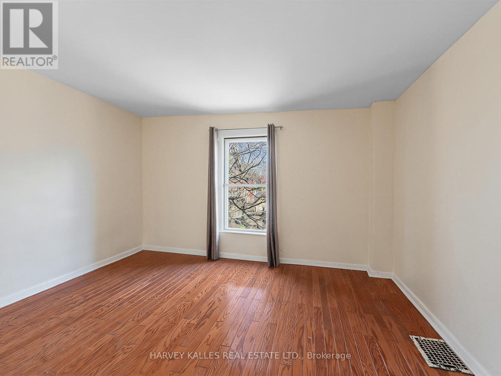 258 HARBORD STREET - 19