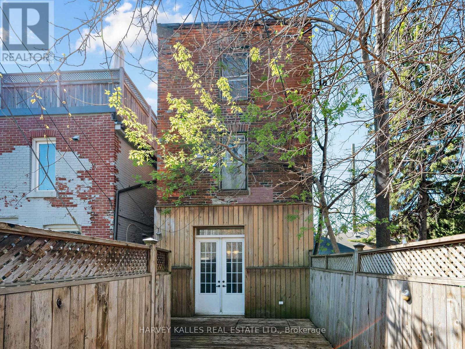 258 HARBORD STREET - 31