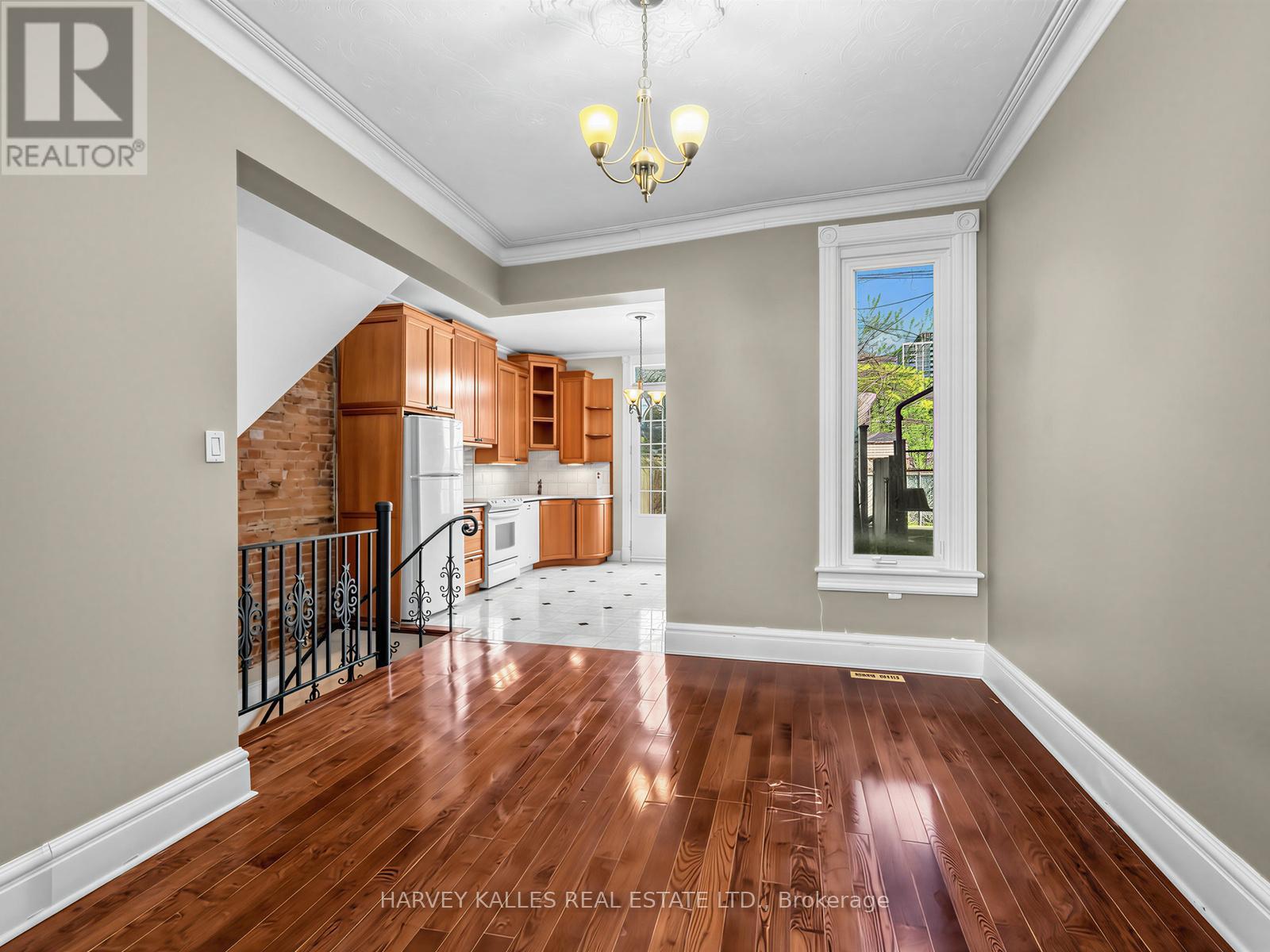 258 HARBORD STREET - 6