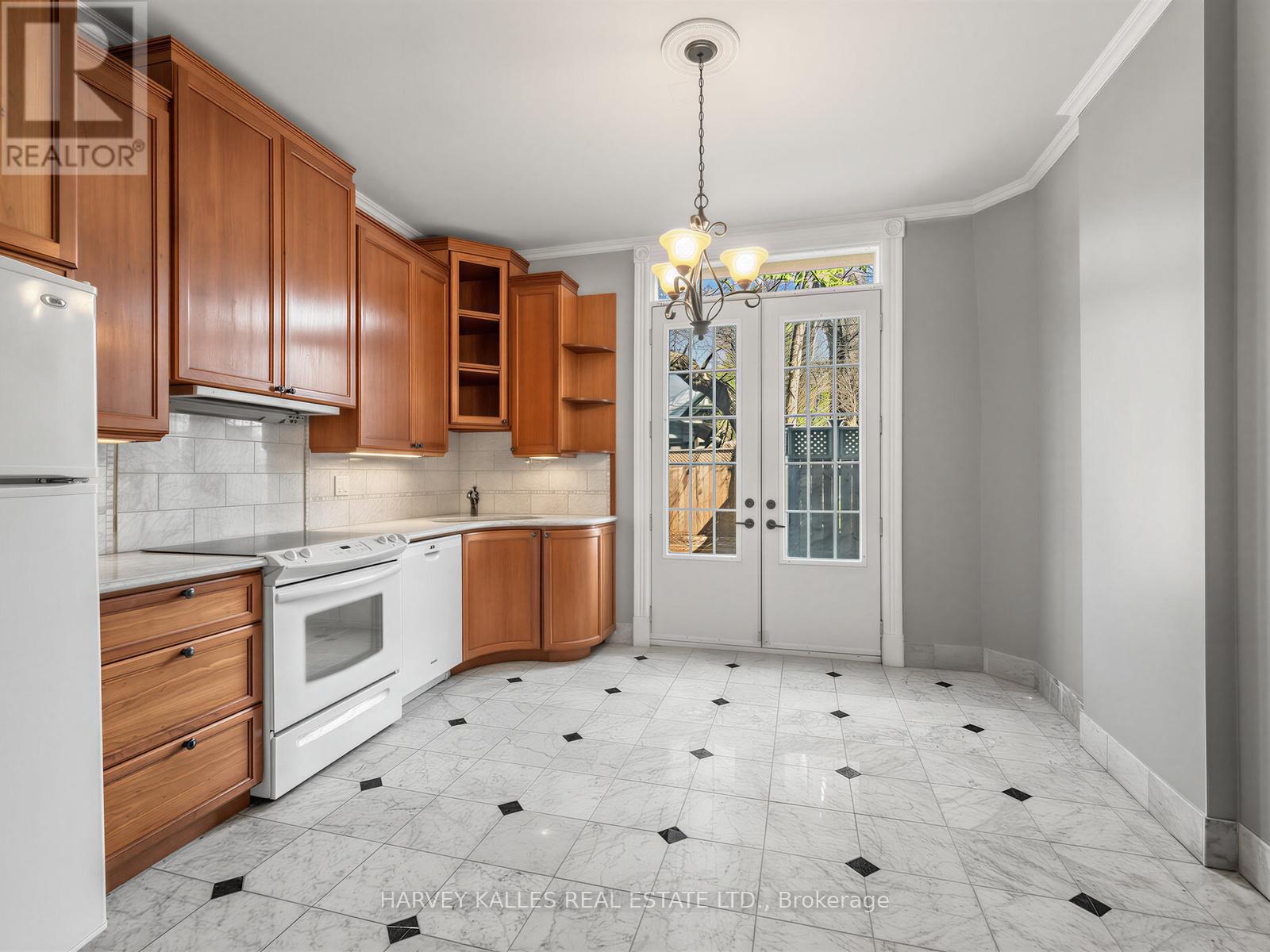 258 HARBORD STREET - 7