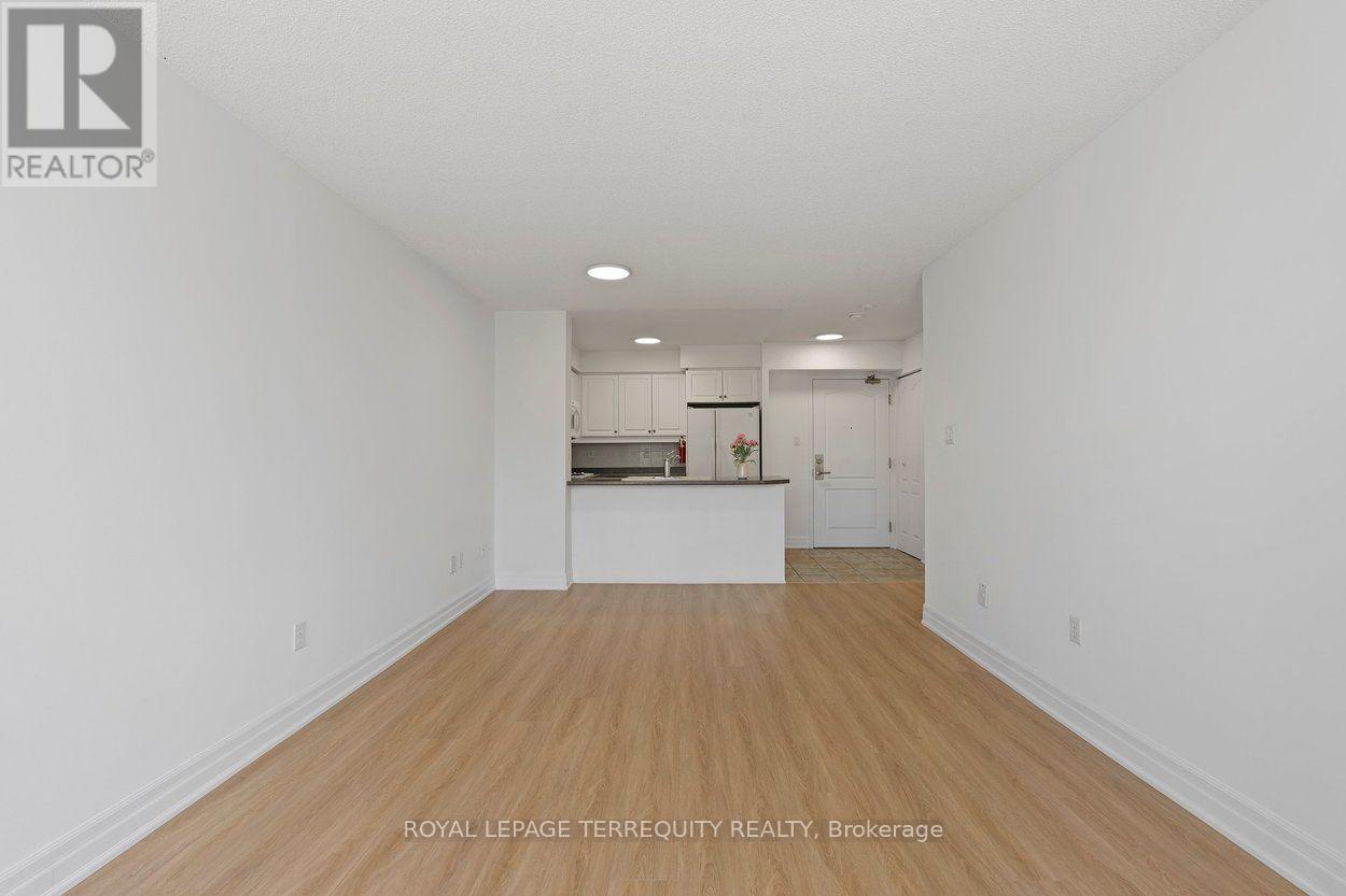 #315 18 WANLESS AVENUE - 26