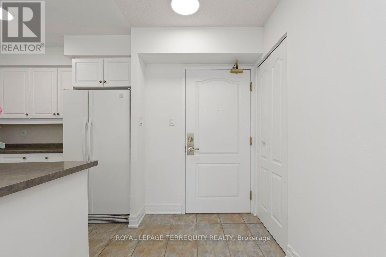 #315 18 WANLESS AVENUE - 4