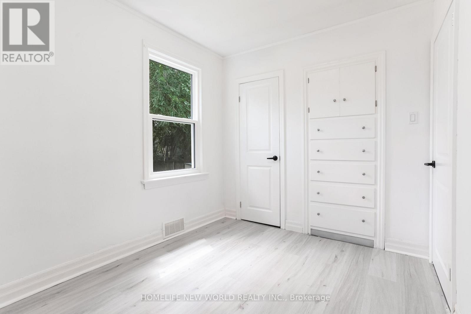 422 WELLAND AVENUE - 19