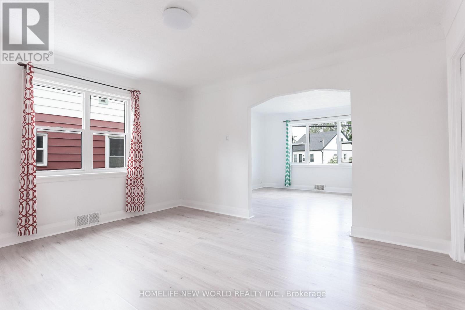 422 WELLAND AVENUE - 11