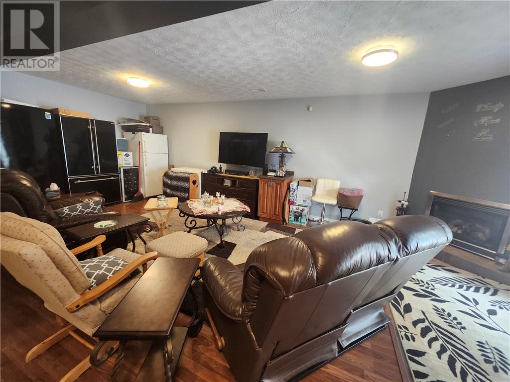 3637 Keith Avenue - 26
