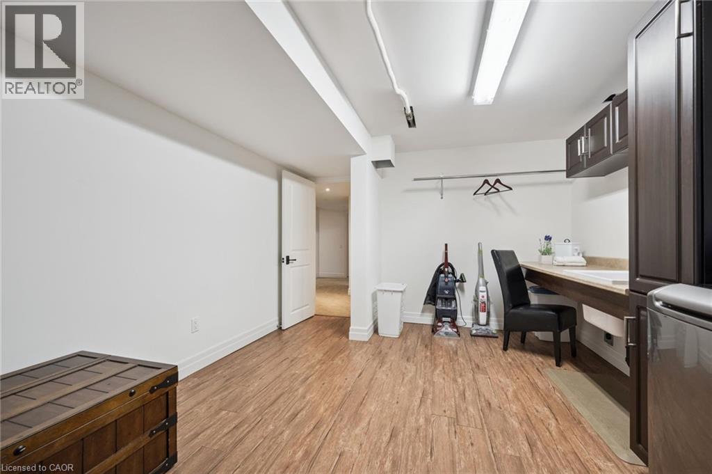 Thumbnail 37