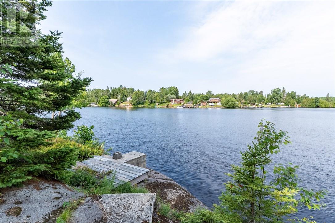 90 E Hood Road - 26