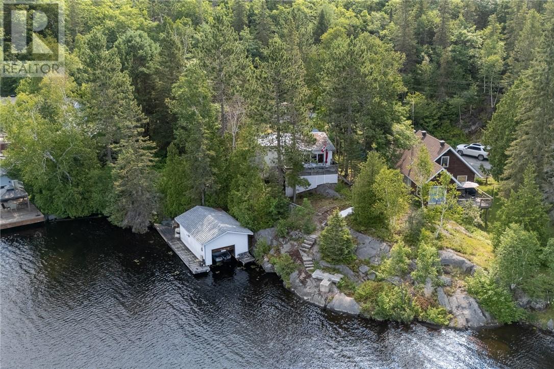 90 E Hood Road - 39