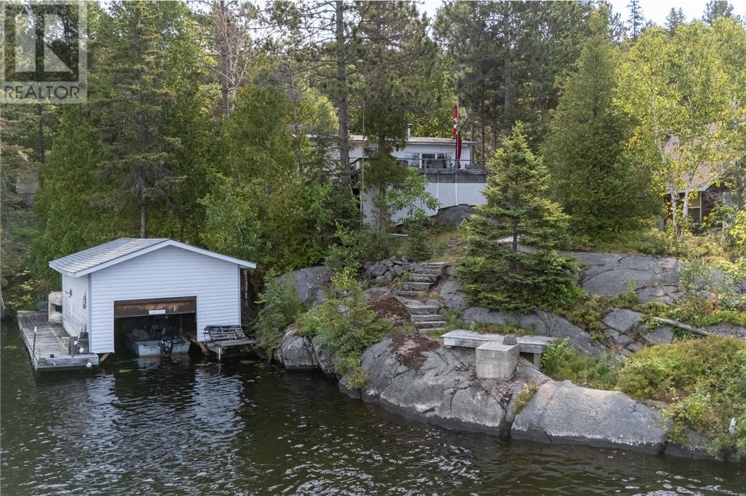 90 E Hood Road - 41