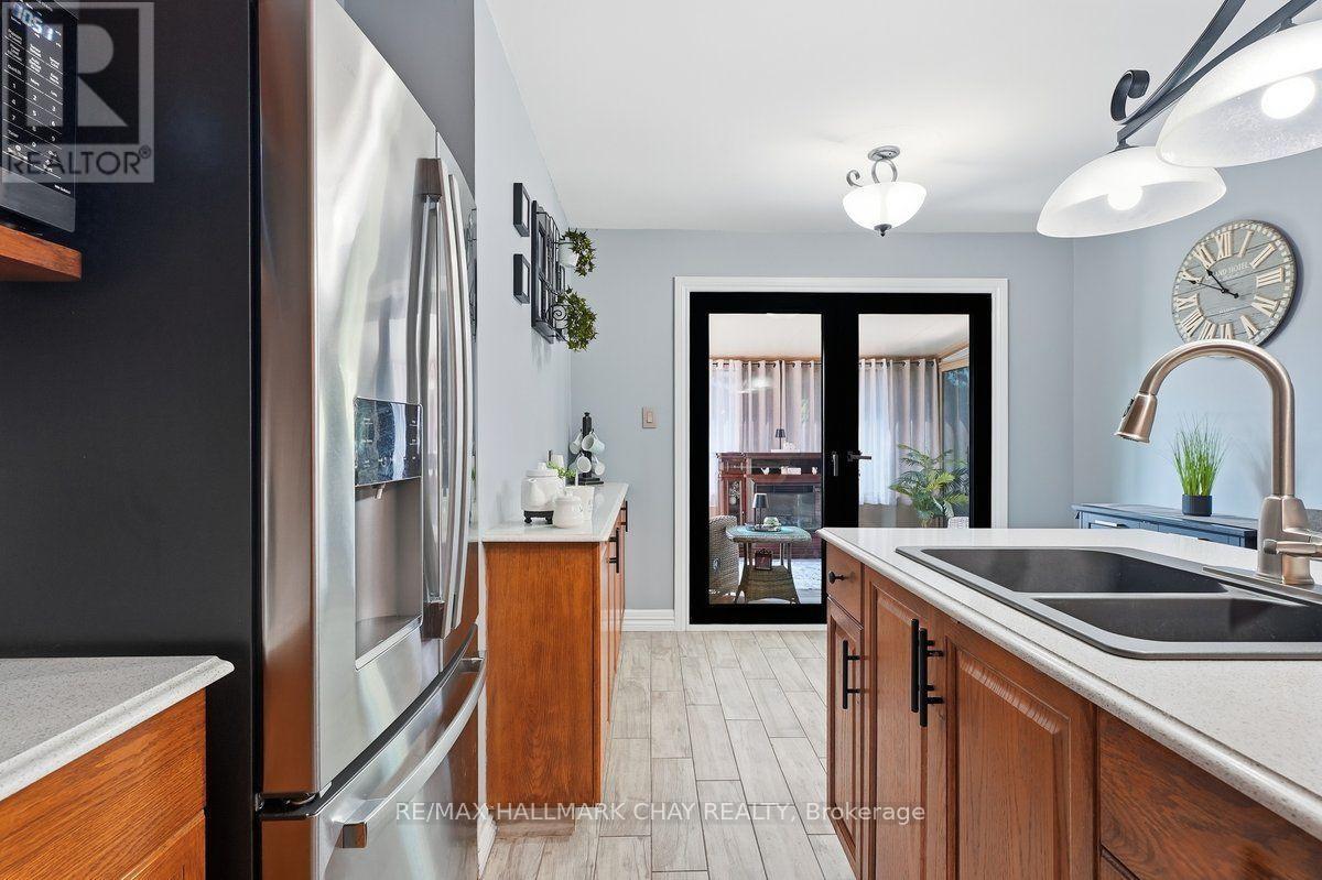 6 JOHN JAMES DRIVE - 12