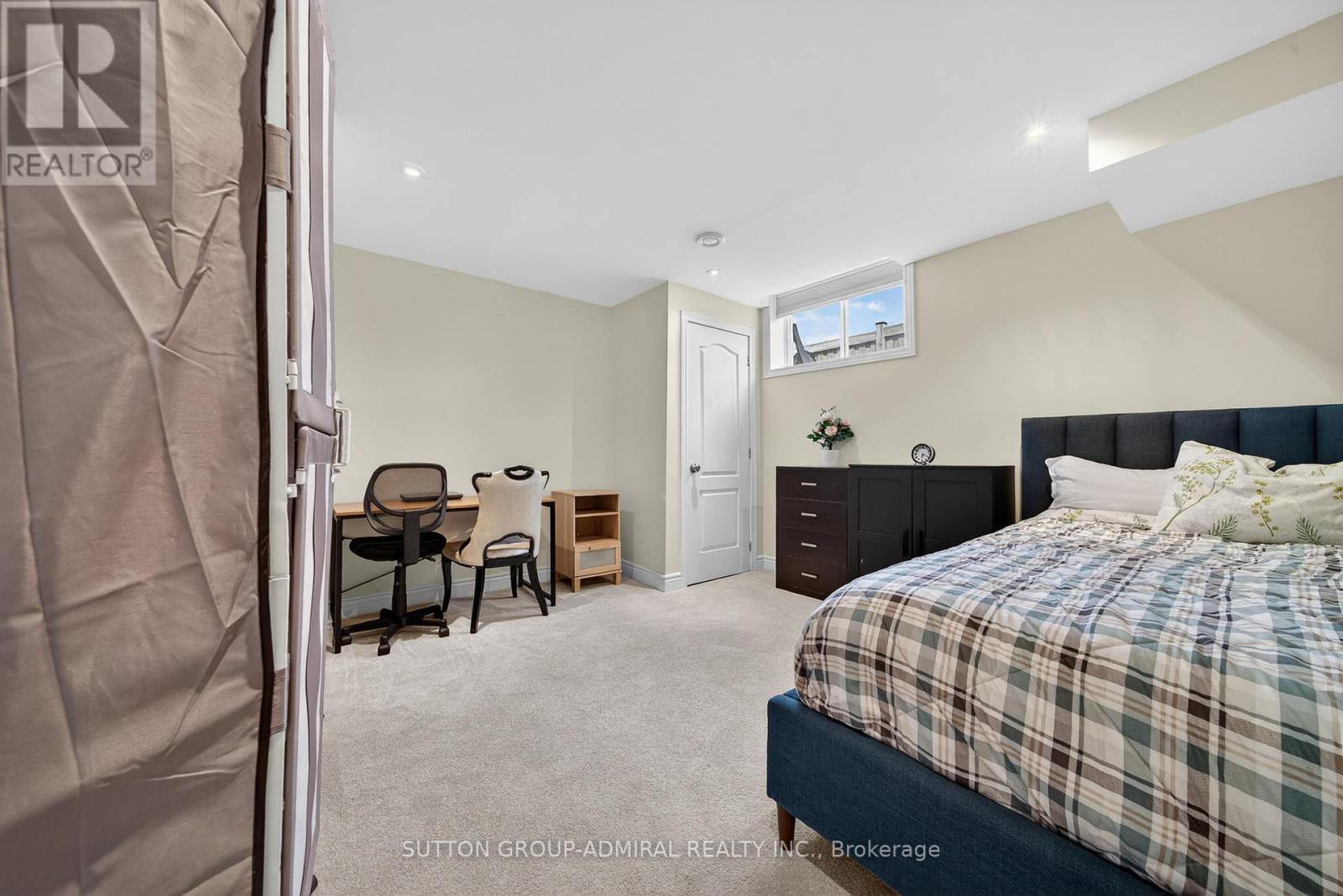 121 CENTRE STREET - Image 32