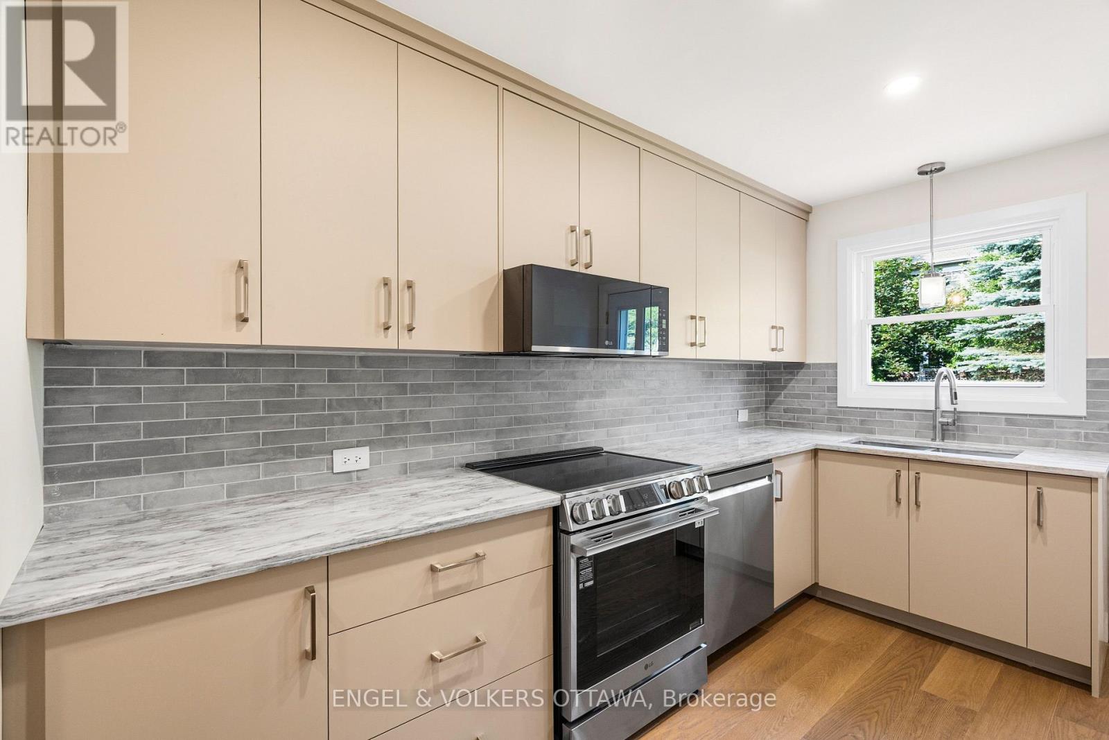 581 WINDERMERE AVENUE - Image 22