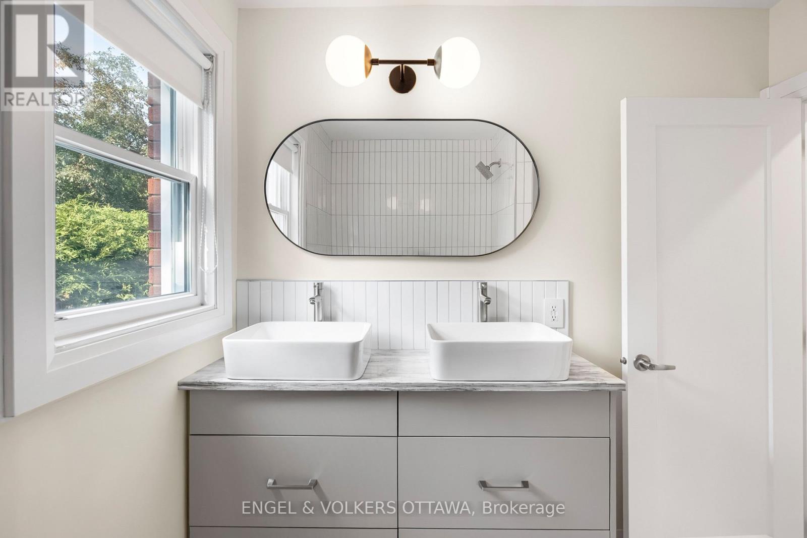 581 WINDERMERE AVENUE - Image 30
