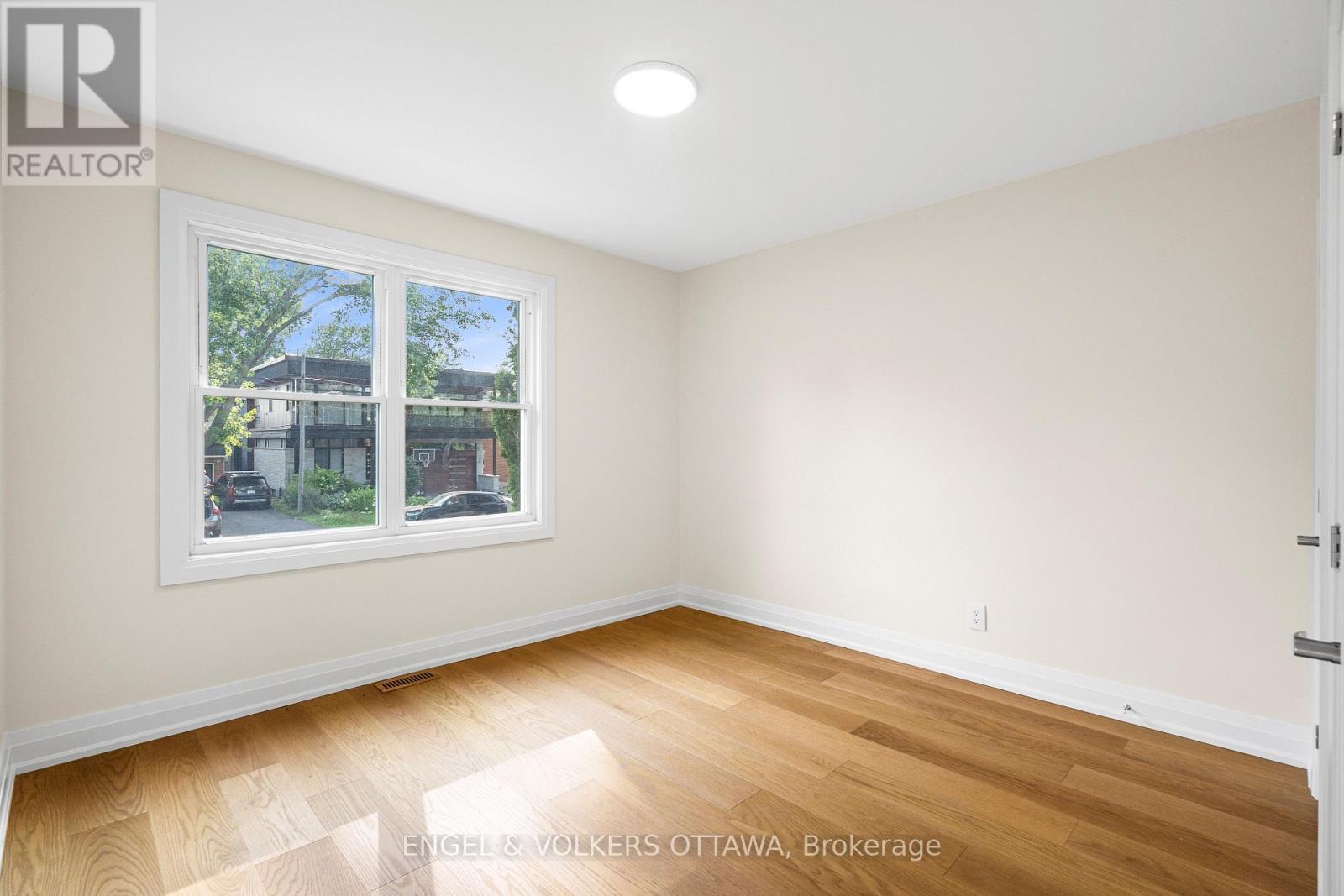 581 WINDERMERE AVENUE - Image 34