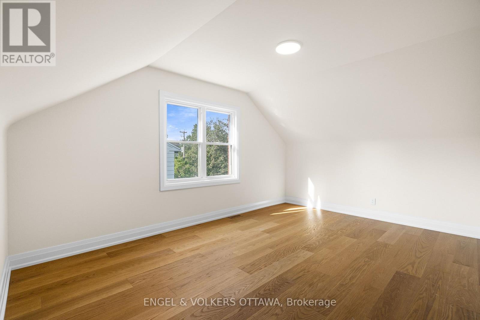 581 WINDERMERE AVENUE - Image 40