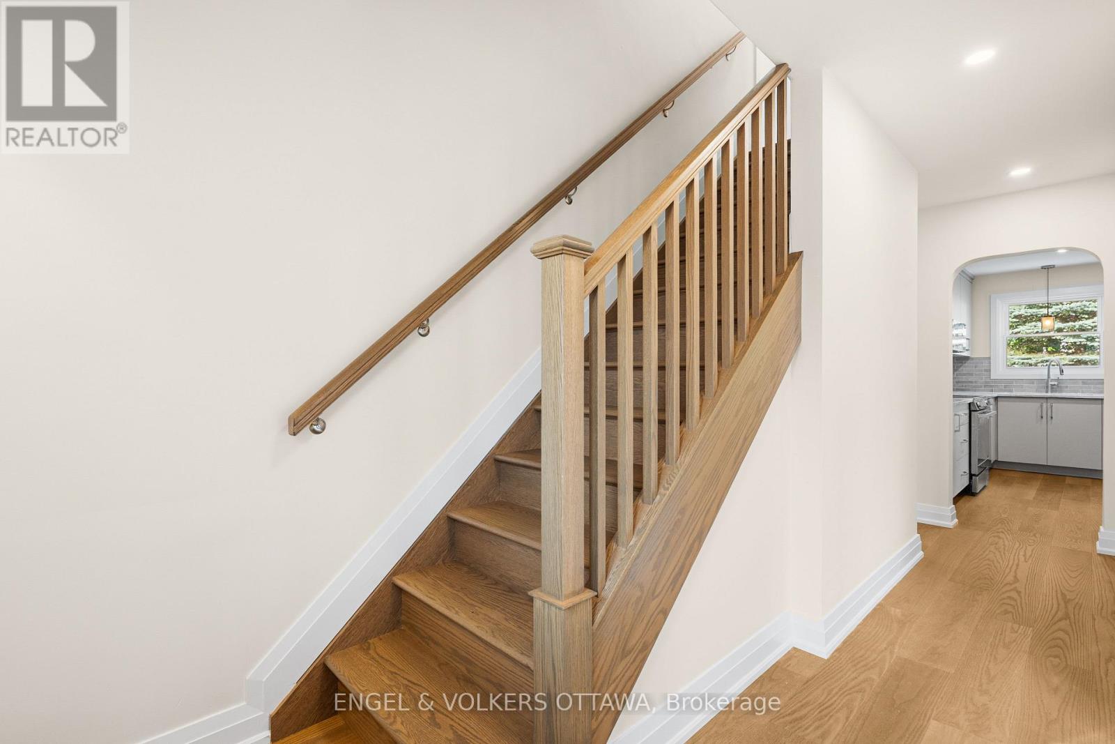 581 WINDERMERE AVENUE - Image 8