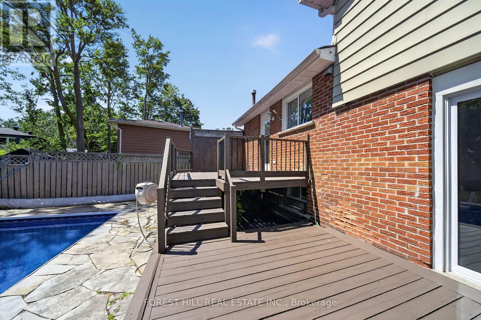 63 SPRINGDALE DRIVE - 28