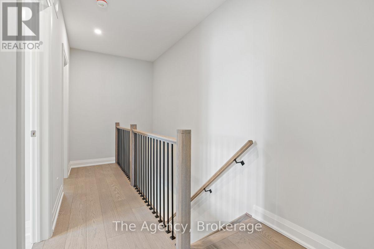 #39 2054 PENINSULA ROAD - Image 34