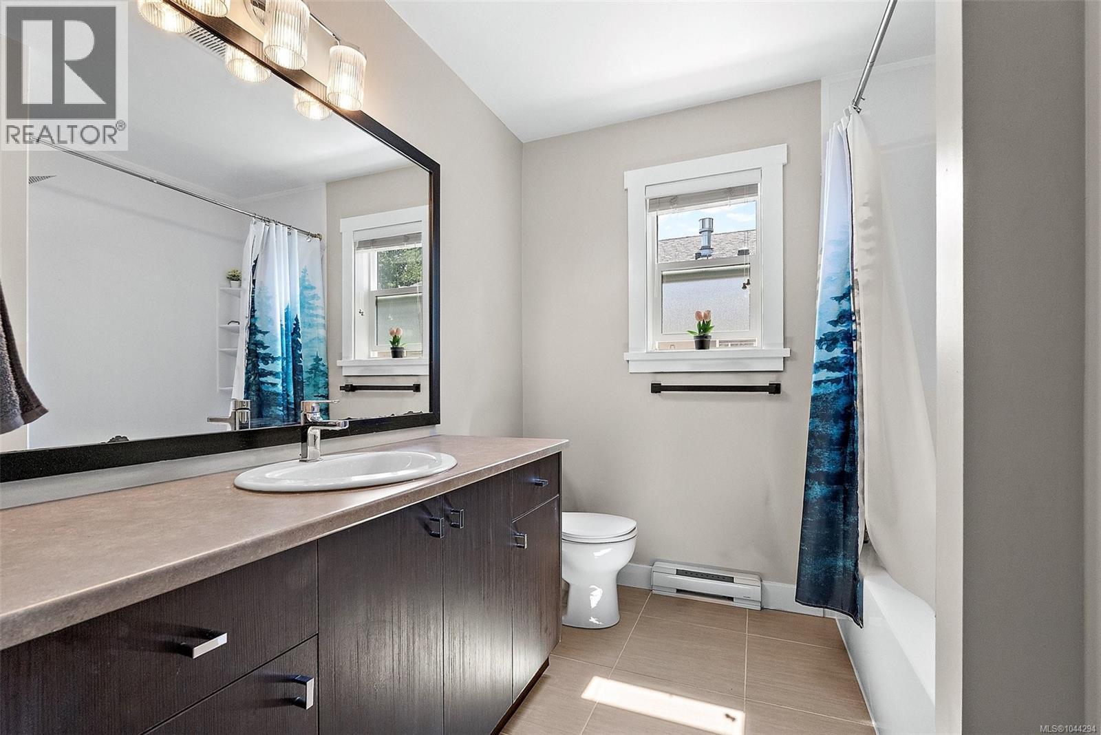1222 McLeod Pl - 19