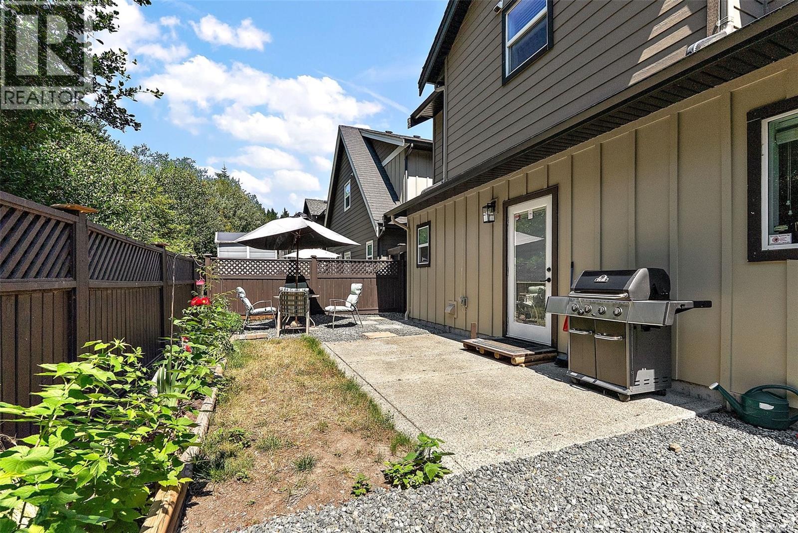 1222 McLeod Pl - 25