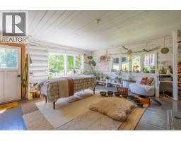 4501 Short Rd, Pender Island, BC V0N2M1 Photo 10