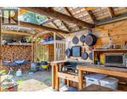 4501 Short Rd, Pender Island, BC V0N2M1 Photo 13