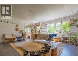 4501 Short Rd, Pender Island, BC V0N2M1 Photo 8