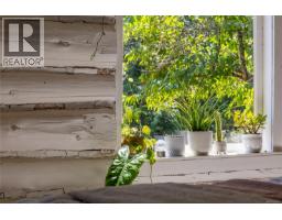 4501 Short Rd, Pender Island, BC V0N2M1 Photo 9