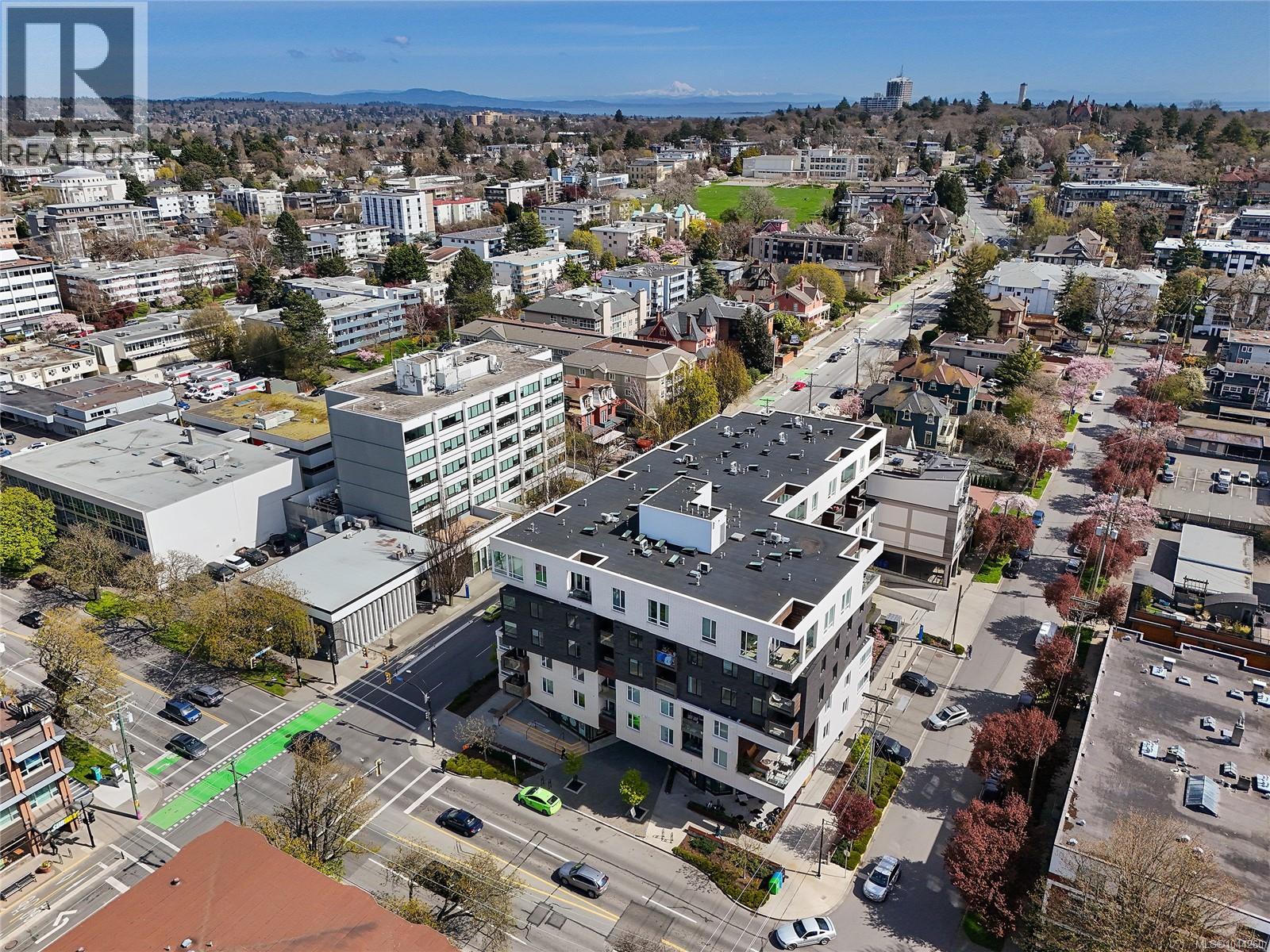 #211 1033 Cook St - 1