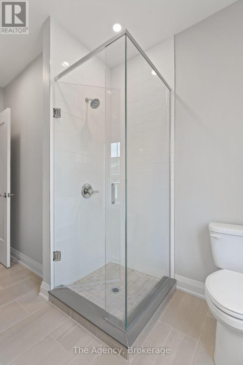 #39 2054 PENINSULA ROAD - Image 41