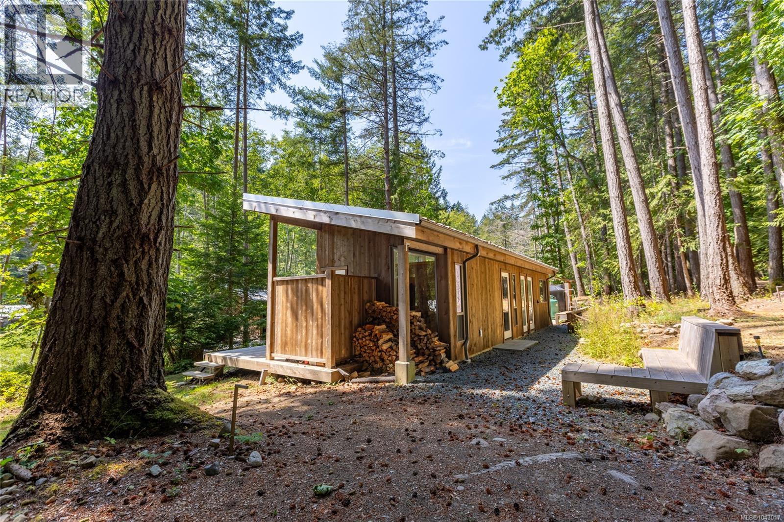 4501 Short Rd, Pender Island