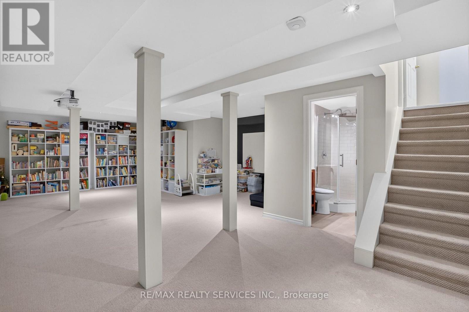 2153 OAK BLISS CRESCENT - Image 44