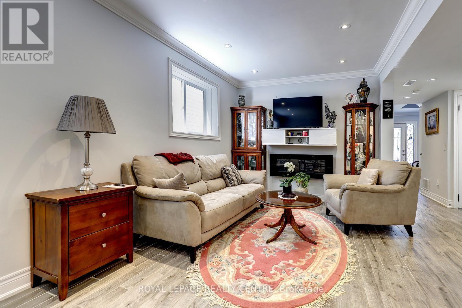 1296 WOODHILL COURT - 16