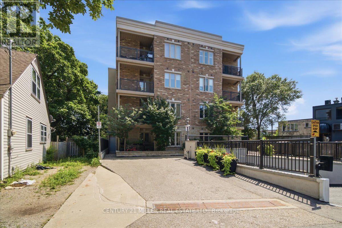 #102 70 STEWART STREET - 1