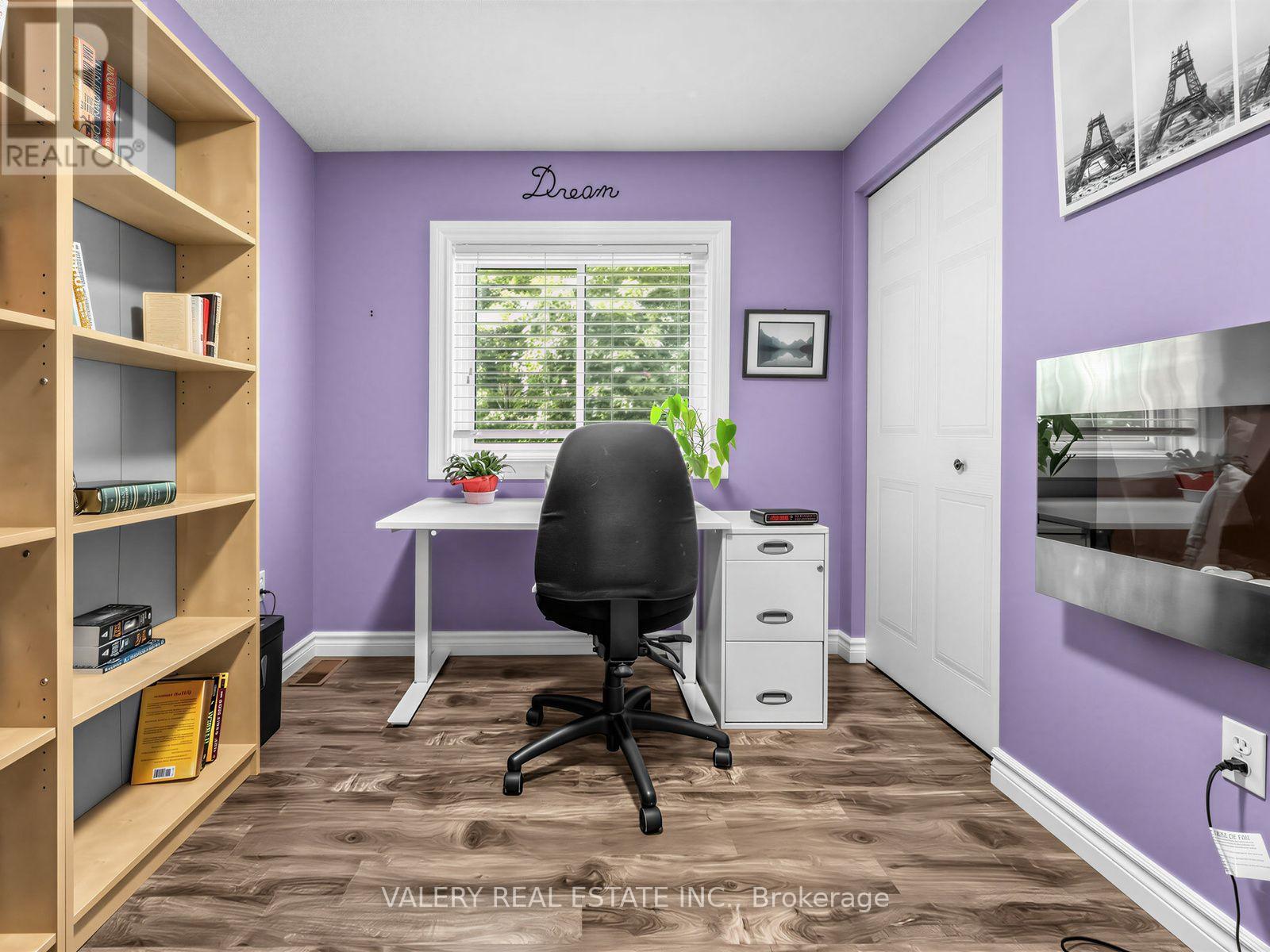 466 MISTY CRESCENT - 21