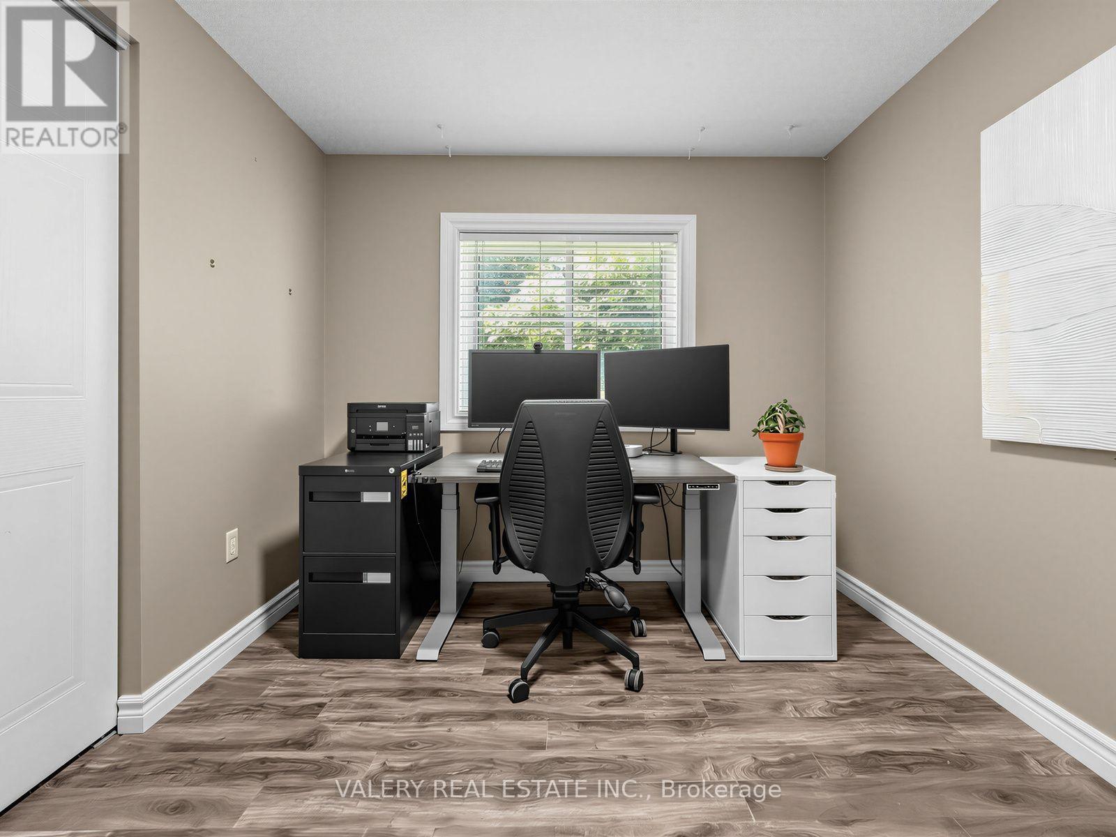 466 MISTY CRESCENT - 23
