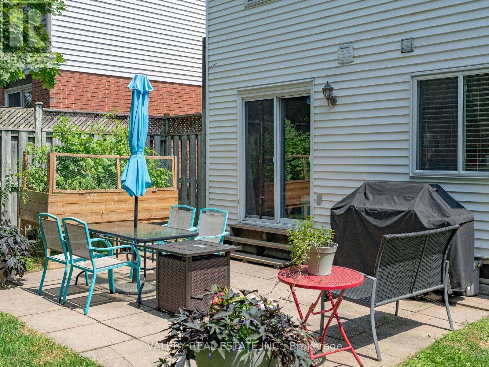 466 MISTY CRESCENT - 34