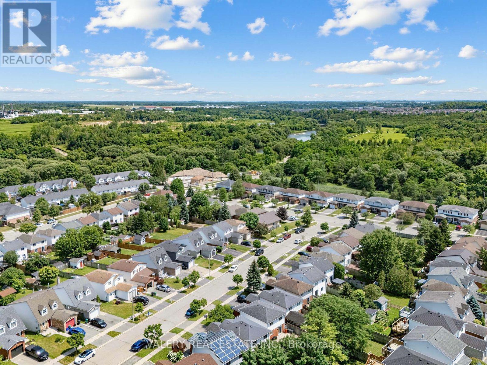 466 MISTY CRESCENT - 38