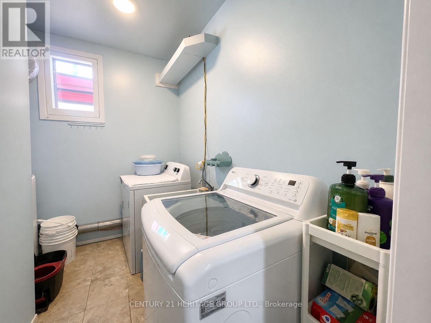 406 JACKSON STREET W - Image 16
