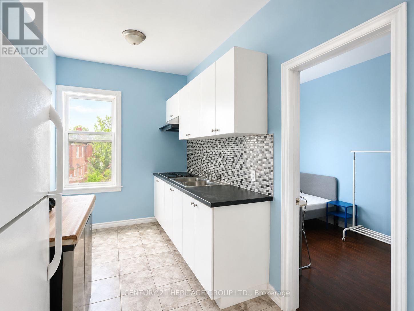 406 JACKSON STREET W - Image 4