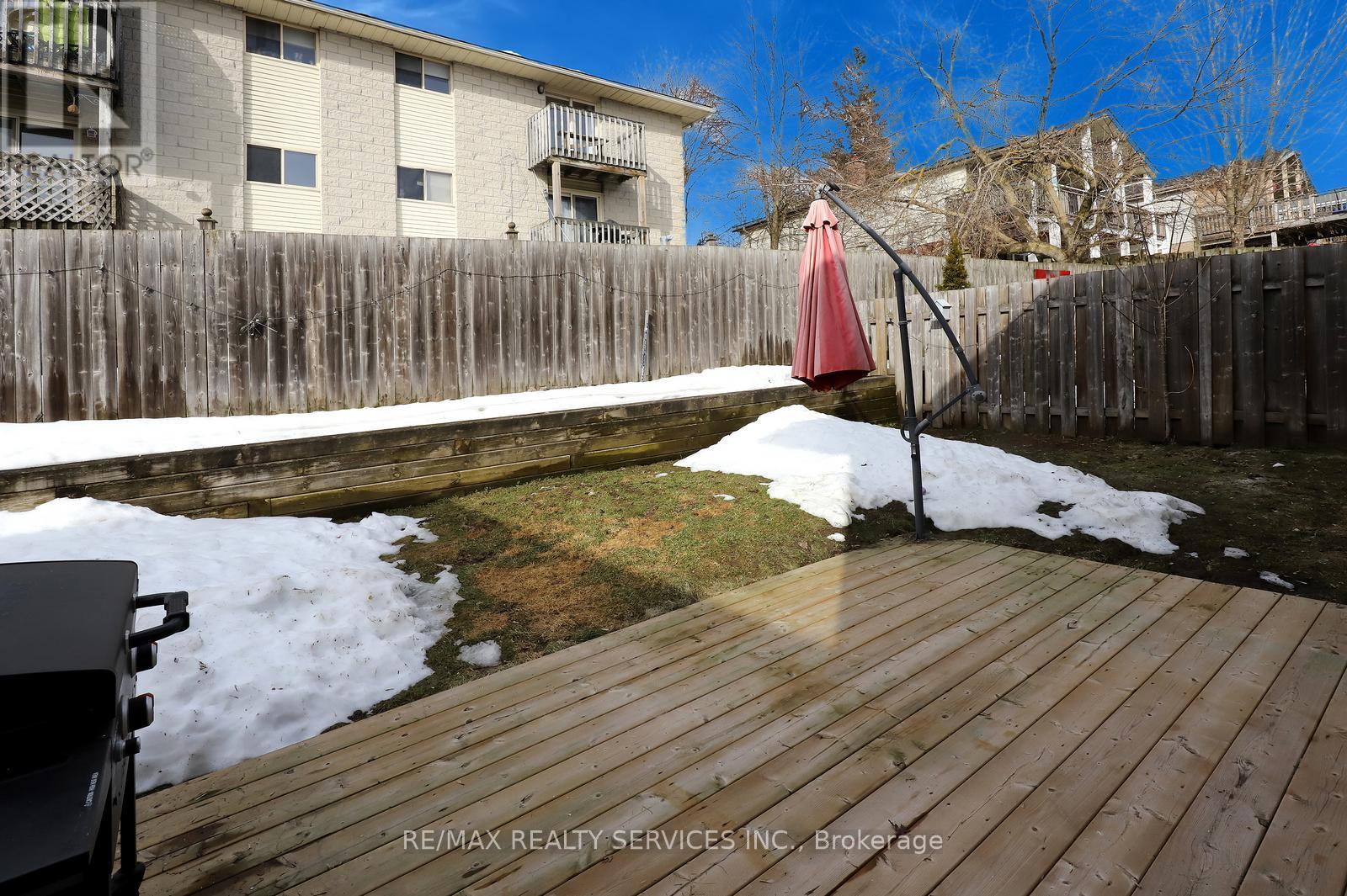 52 CROZIER STREET - 27