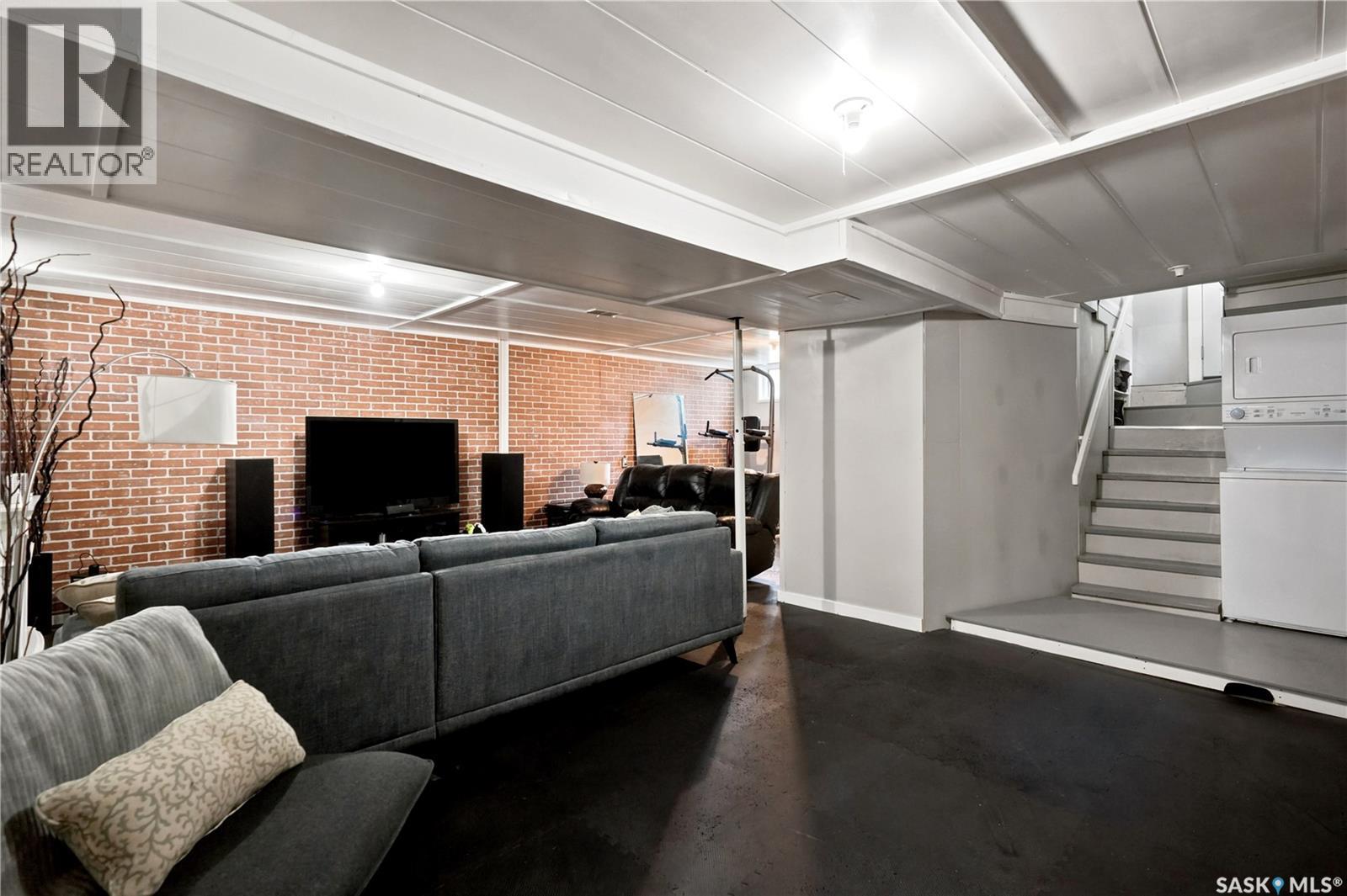 747 Argyle STREET - 23