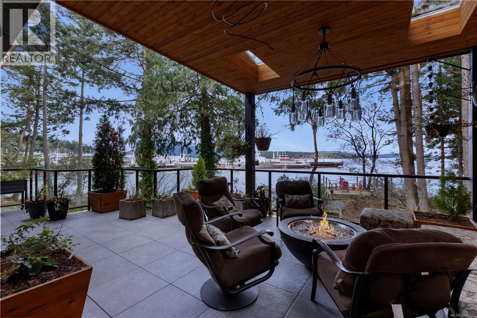 2250 Dolphin Rd - 21