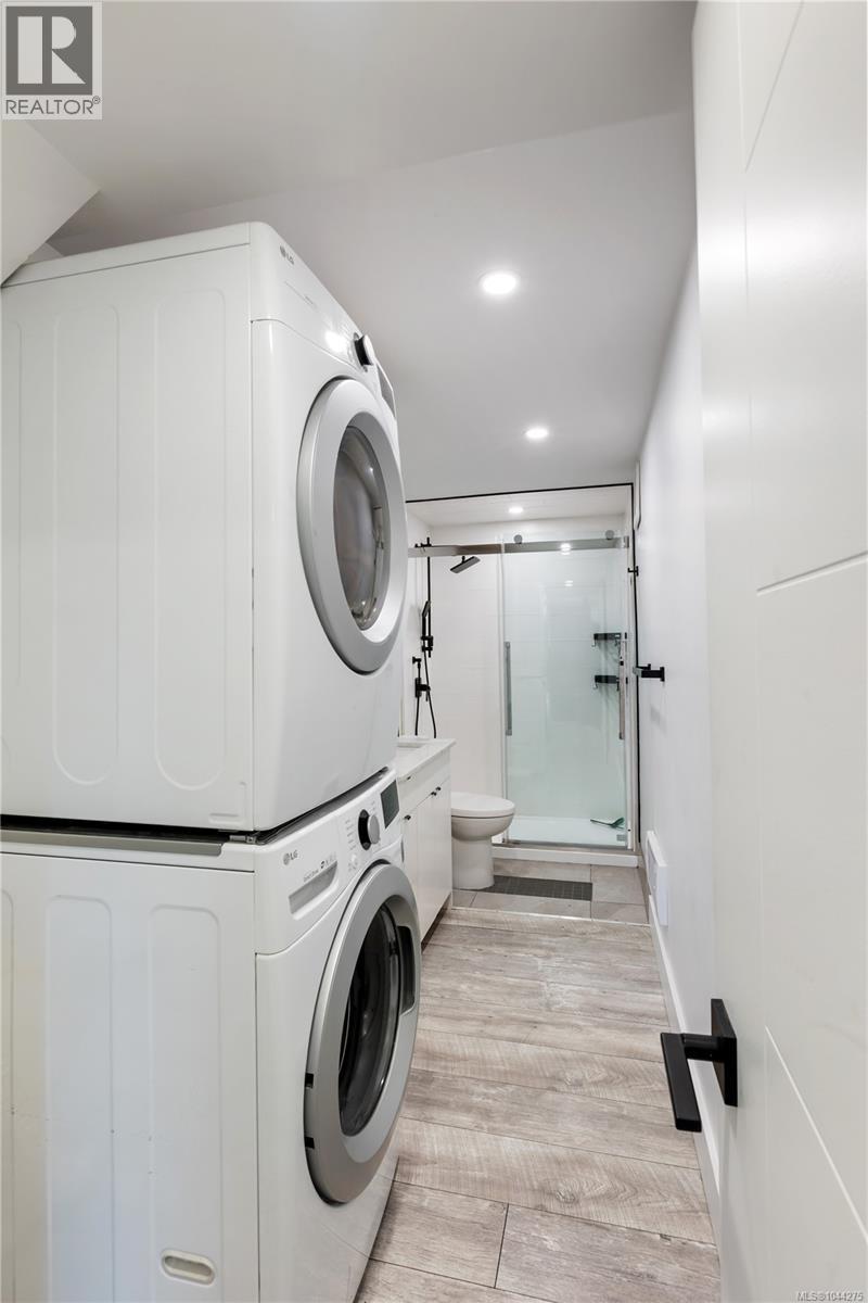 2250 Dolphin Rd - 40