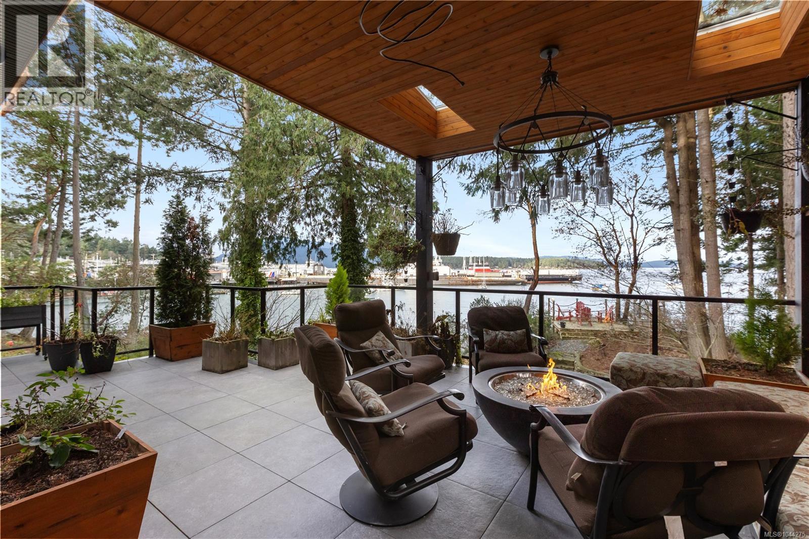 2250 Dolphin Rd - 46