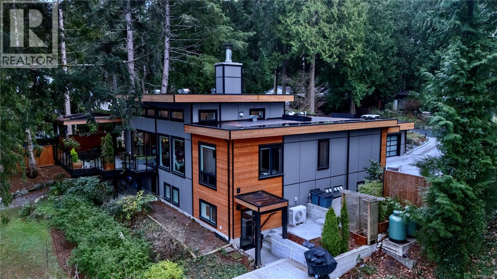 2250 Dolphin Rd - 43