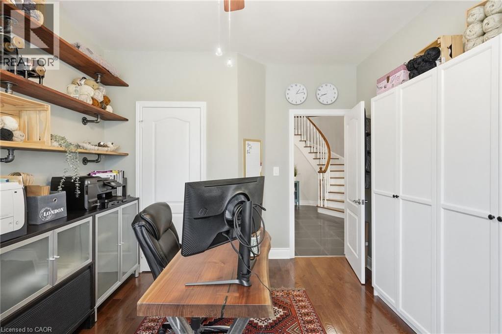 5347 JAMESON Crescent - 16