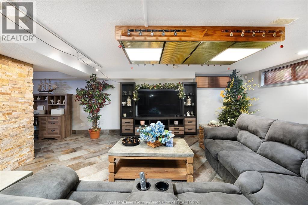 333 CORONADO - 47